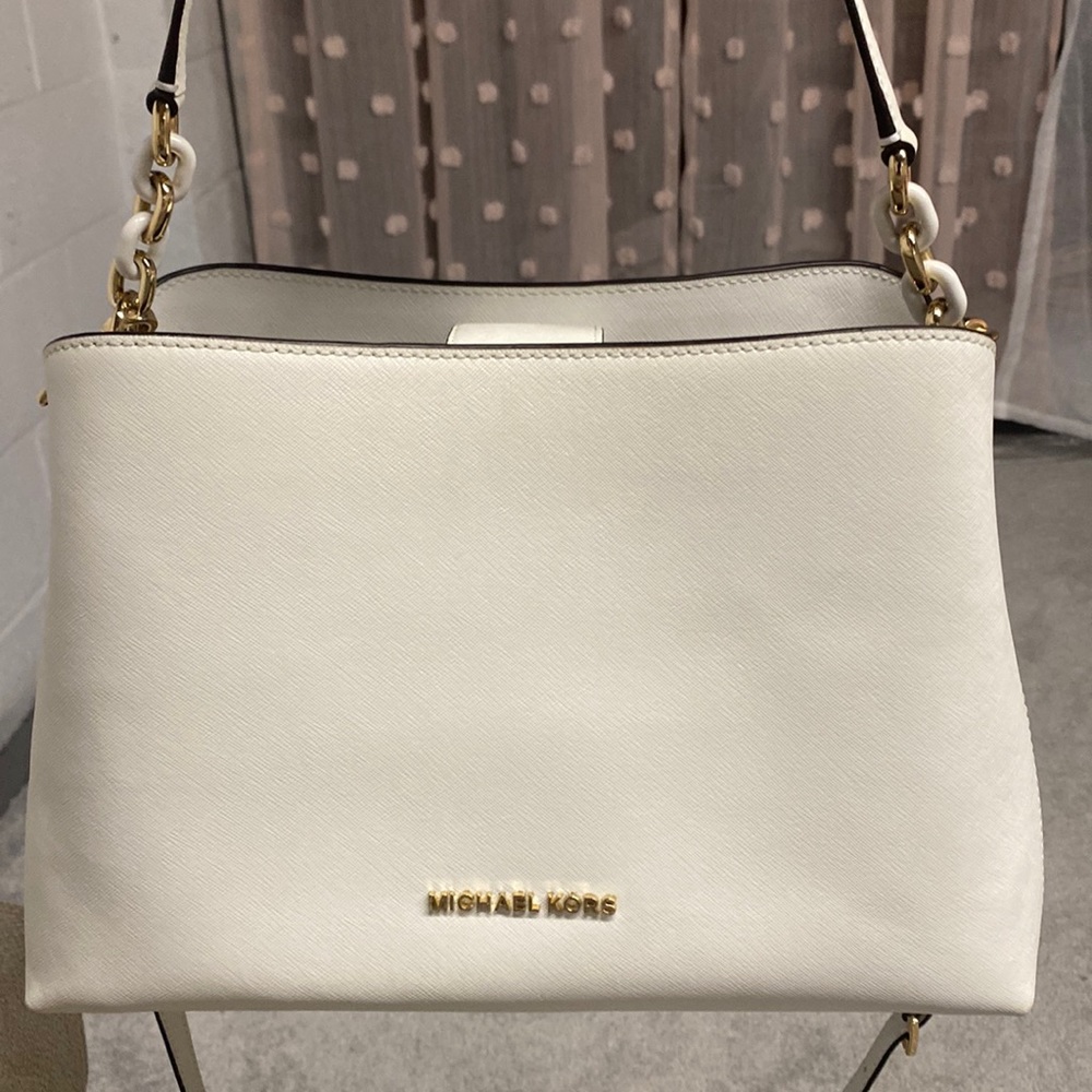 MK PURSE